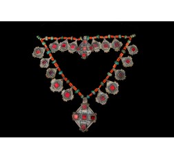 COLLIER
