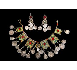 COLLIER ET BOUCLES D'OREILLES