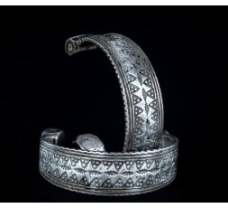 BRACELETS D'AVANT-BRAS