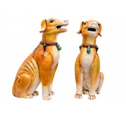 PAIRE DE CHIENS EN PORCELAINE